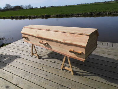 De-kistemakker-uitvaartkist-douglas-kist-kap